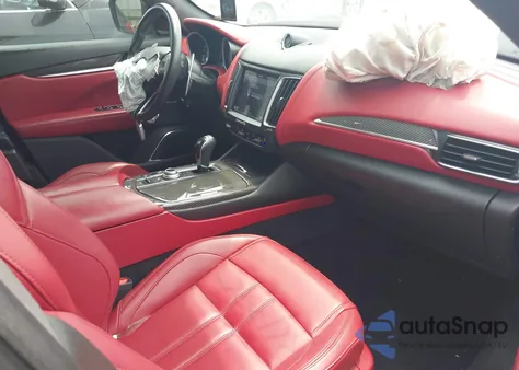 2018 Maserati Levante Gransport из США, поврежденный, VIN ZN661XUS0JX269764